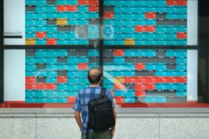 Asian markets cool as Trump hails ties on Japan trip