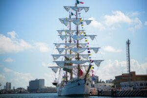 Mexico training ship that hit Brooklyn Bridge returns home