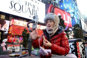 Video podcasts become next streaming battleground